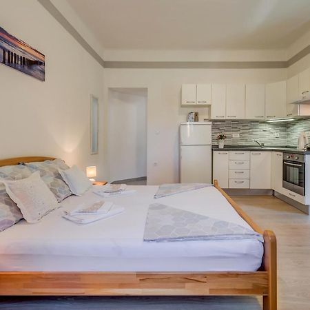 Petite Apartment Split Luaran gambar