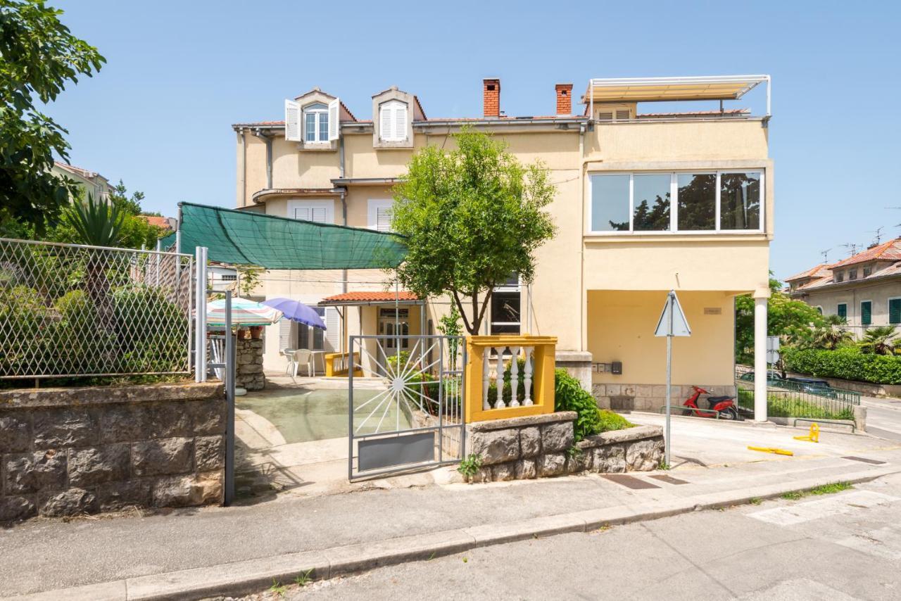 Petite Apartment Split Luaran gambar